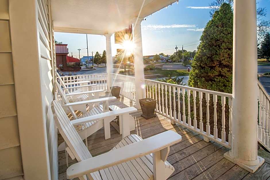 OurGuest Inn & Suites Downtown Port Clinton