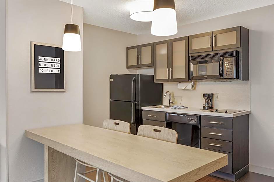 Sonesta Simply Suites Boston Burlington