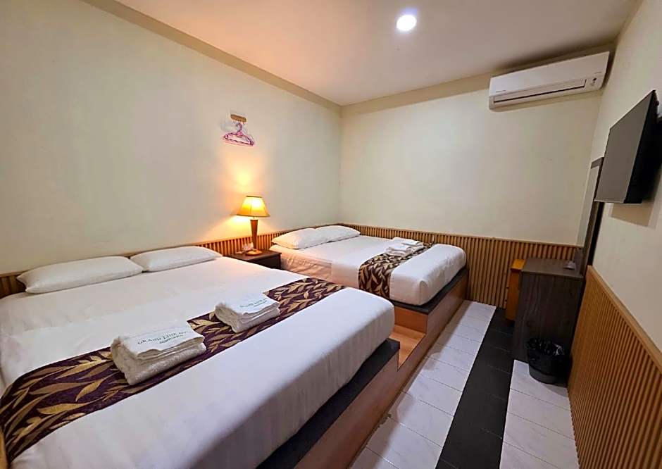 Grand Line Hotel