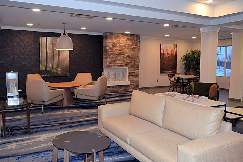 Fairfield Inn & Suites by Marriott Youngstown Austintown