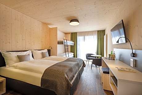 Deluxe Double or Twin