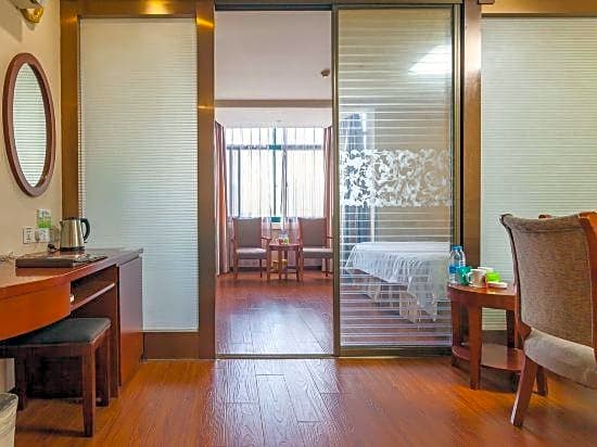 GreenTree Inn Kunshan High Speed Rail Station Hengshan Road Express Hotel