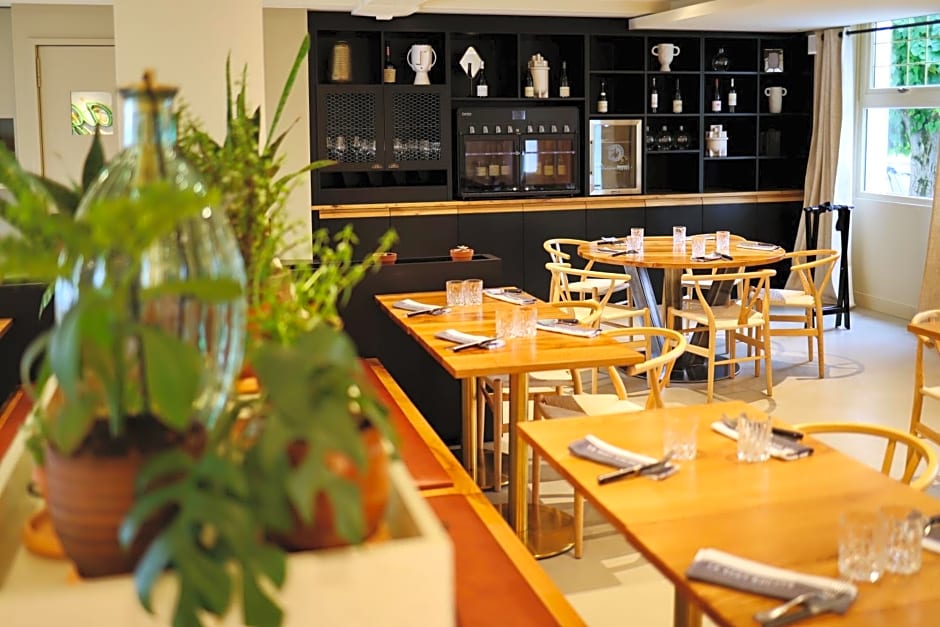 Logis Hôtel & Restaurant Le Vert Bocage