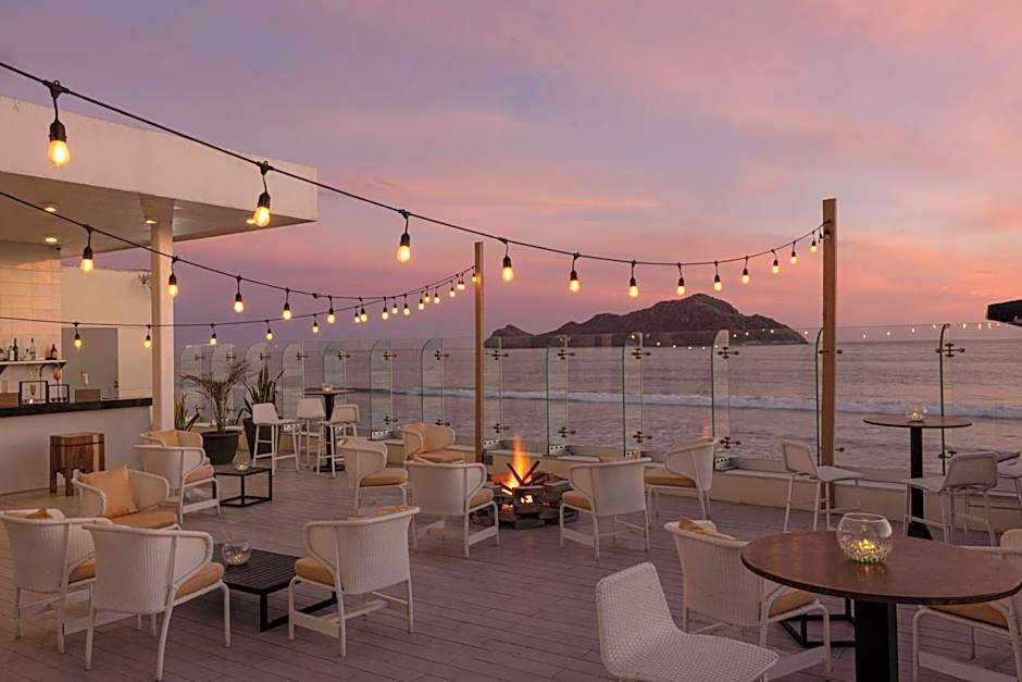 DoubleTree by Hilton Mazatlan