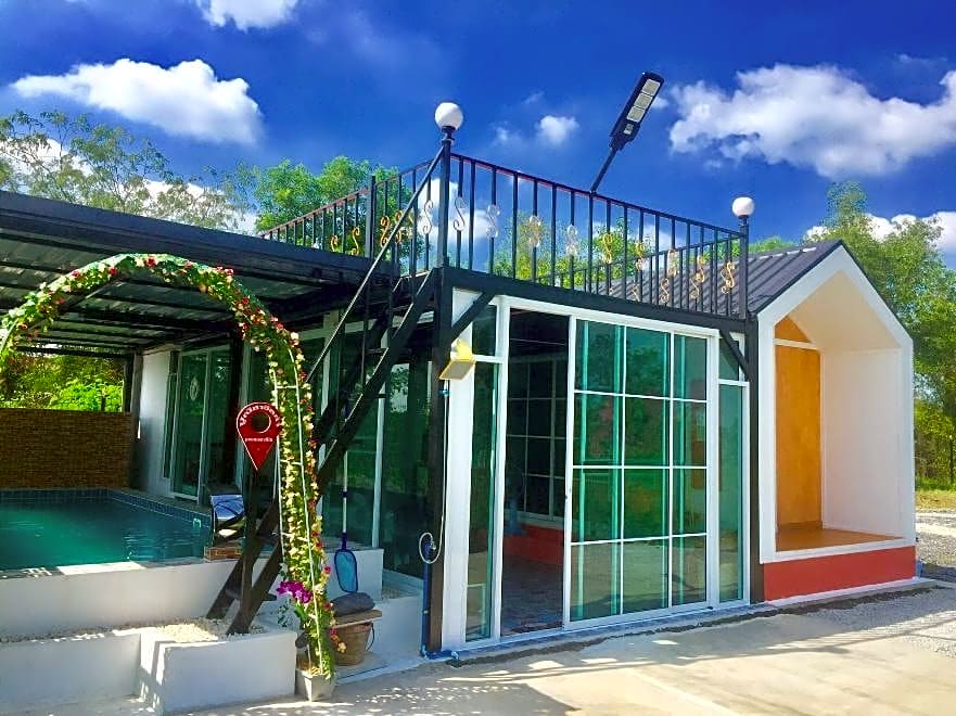 Poonisavilla ????????????