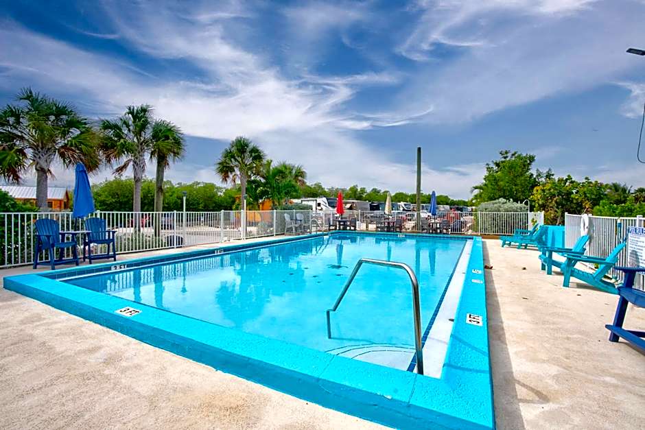 Cabins at Bonefish Bay