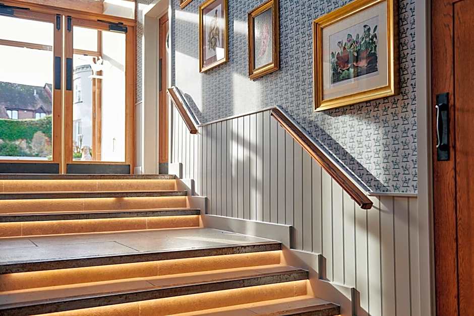 Hare and Hounds - Newbury