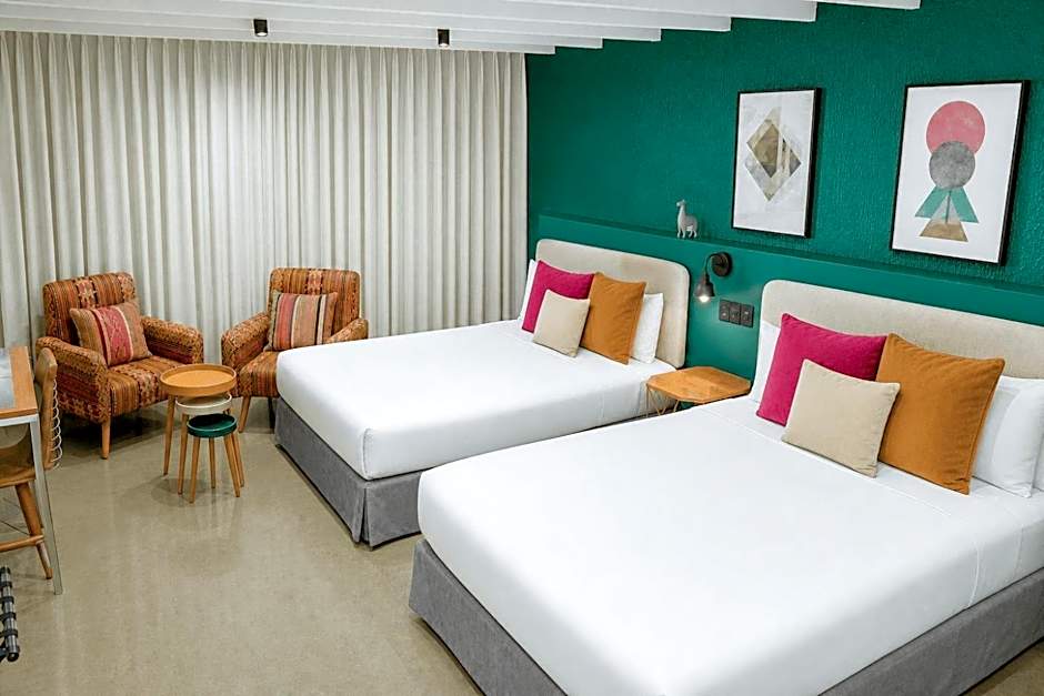 NAIA Hotel Miraflores