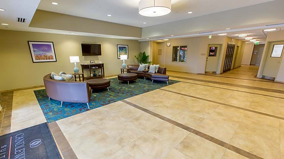 Candlewood Suites Overland Park By IHG