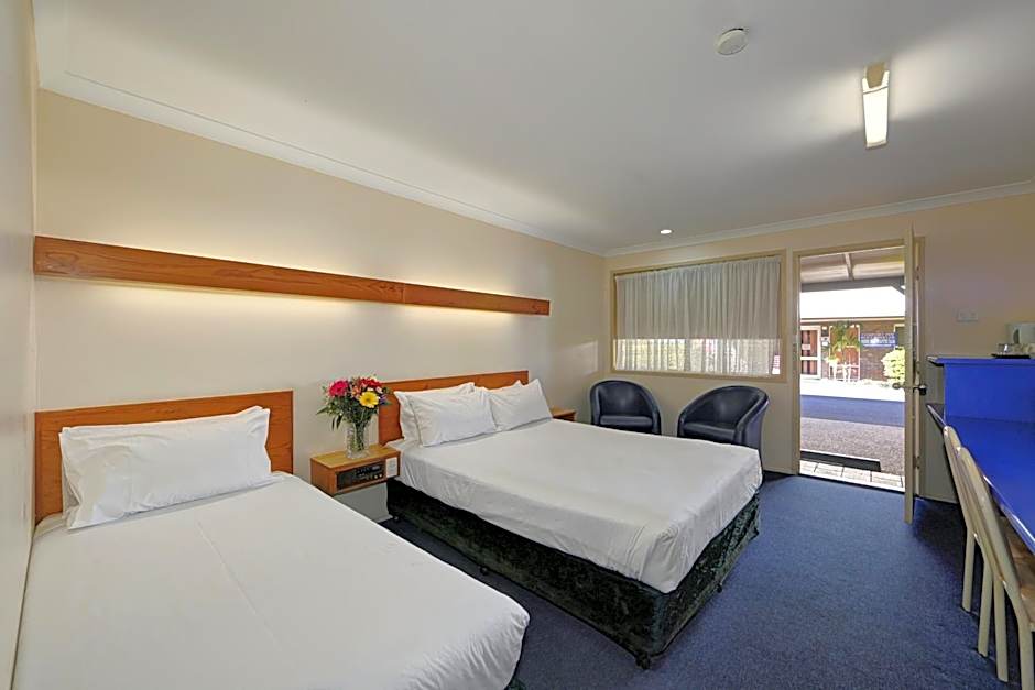 Smart Motels Bert Hinkler