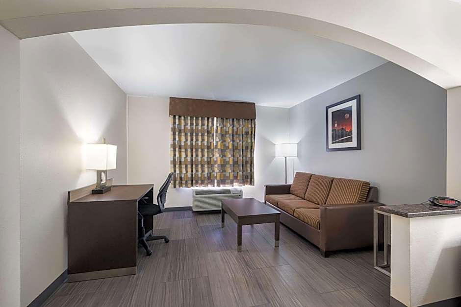 Quality Inn & Suites Huntsville Research Park Area