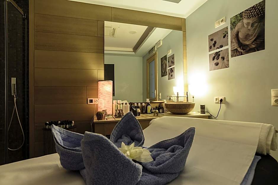 La Mer Deluxe Hotel & Spa