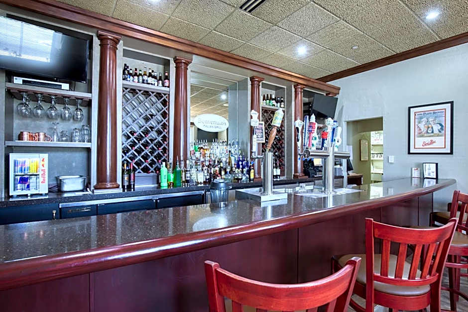 Holiday Inn Express & Suites Madison West - Middleton