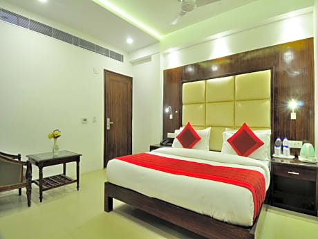 Superior Double Room - Airport Transfer Included