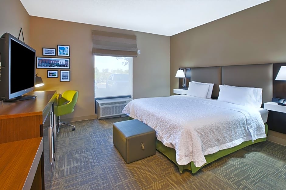 Hampton Inn Commerce/Novi
