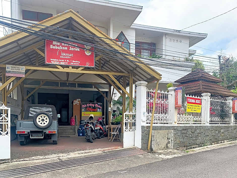 Cozy Homestay Syariah Mitra RedDoorz Bandung