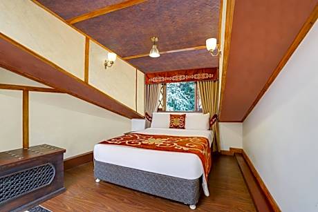 Family Attic with Private Terrace