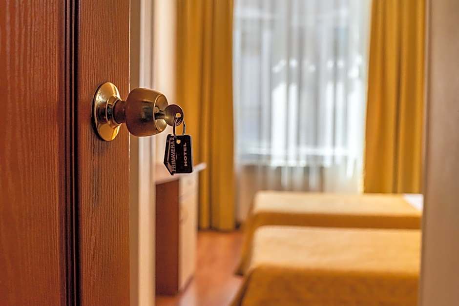 Primavera 2 Hotel