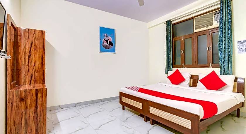 Hotel O Vishwakarma Palace