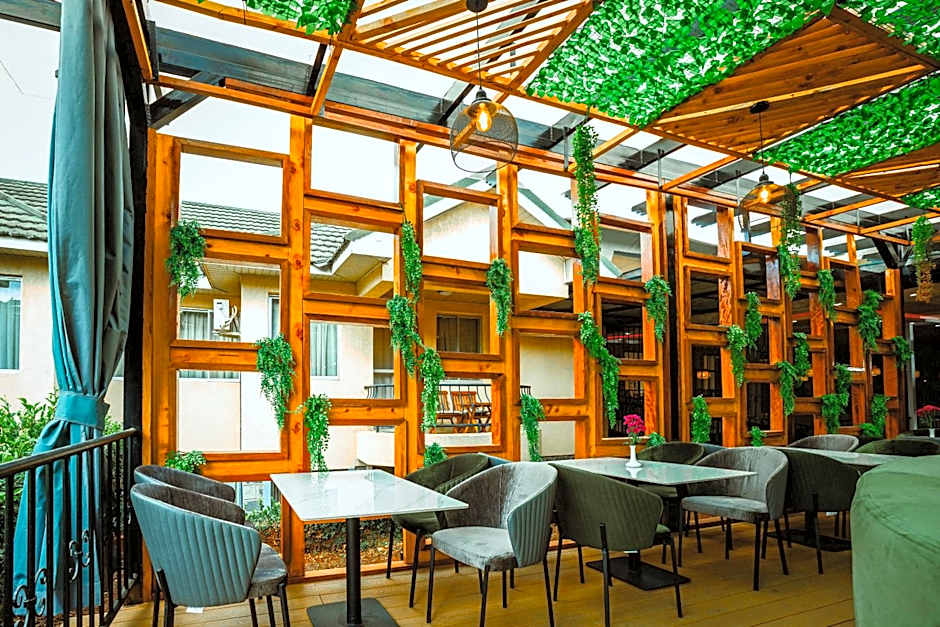 Longview Luxury Resort