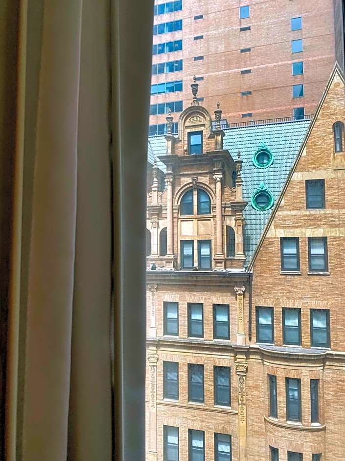 Aura Hotel Times Square