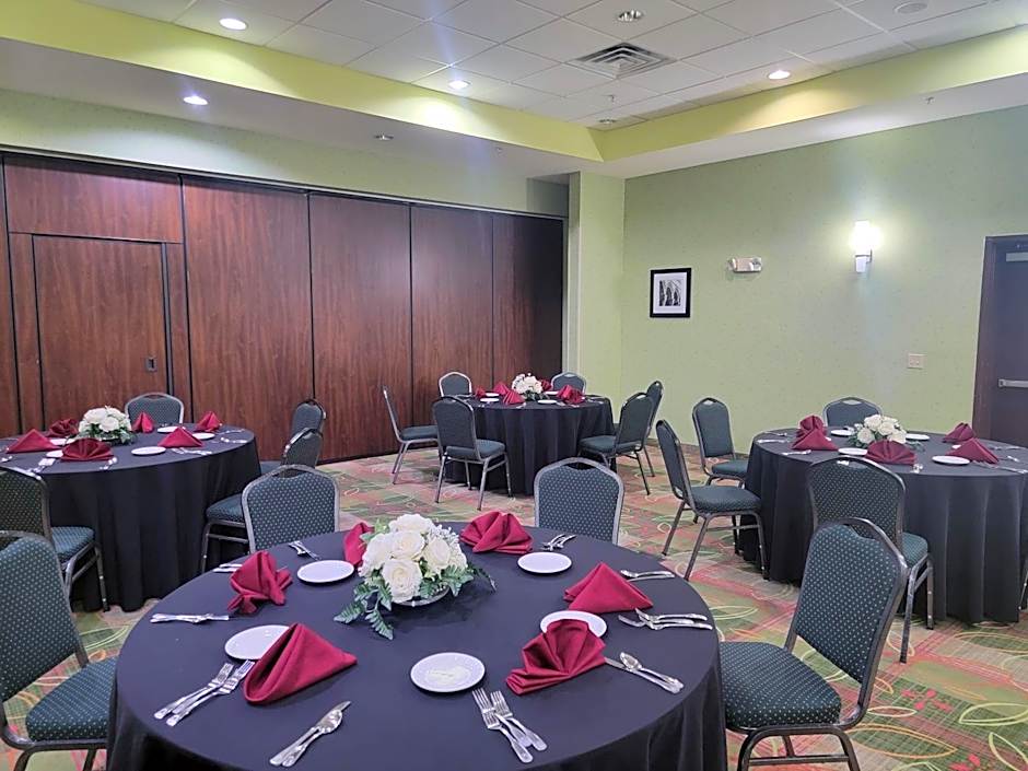 Holiday Inn Garland By IHG