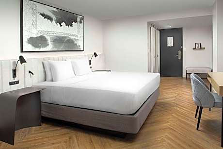 Premium King Room - Non-Smoking