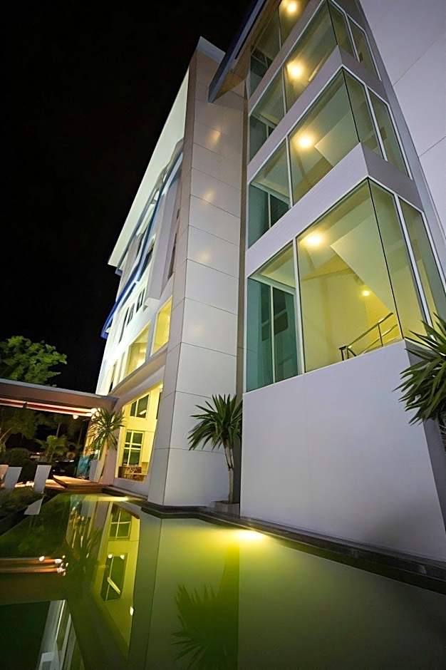 Prime Time Hotel Bang Saen