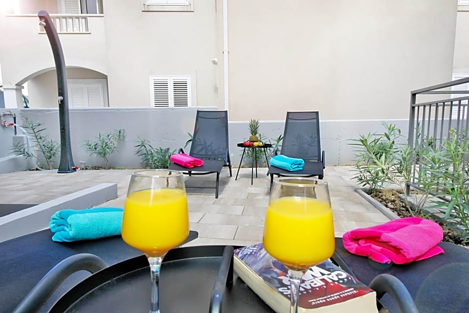 Bacan Family Apartments