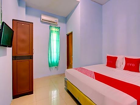 Deluxe Double Room for 2 Adults and 1 Child