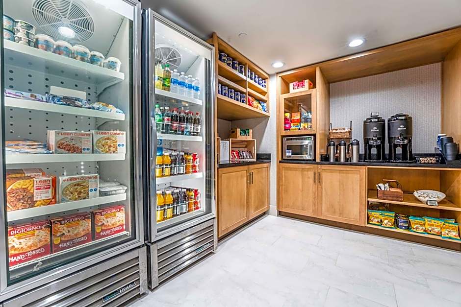 DoubleTree by Hilton South Charlotte Tyvola