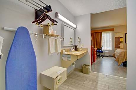 Queen Room - Disability Access
