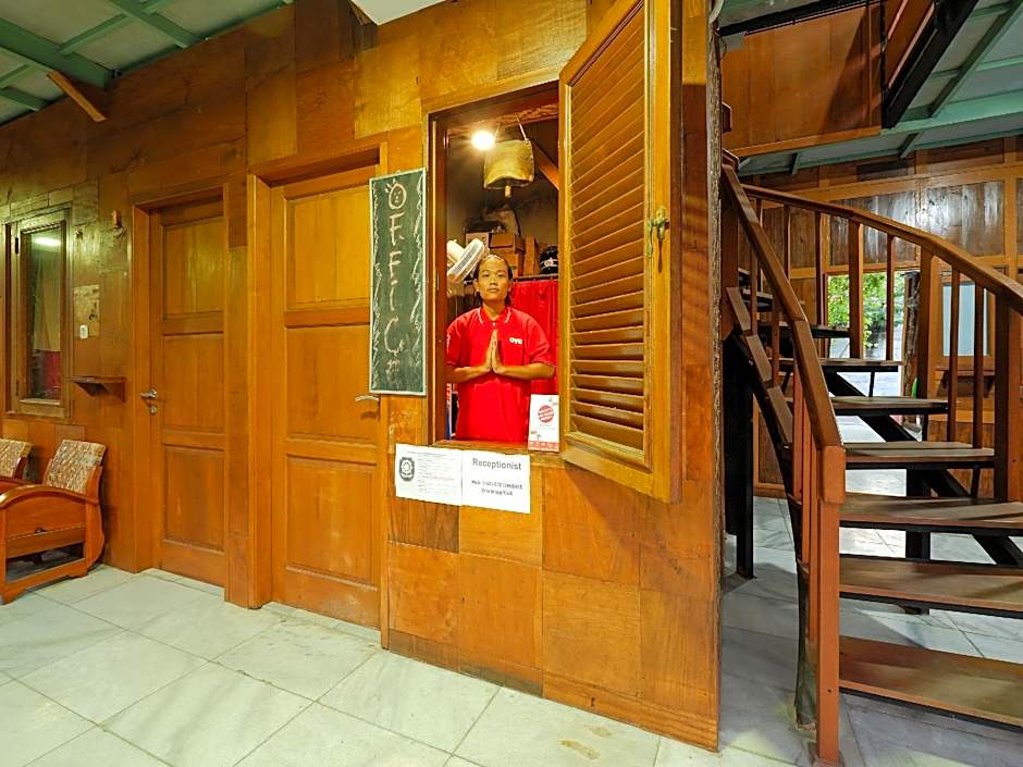 OYO 4016 Tan Jokteng Guest House