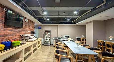 James Joyce Coffetel Shijiazhuang the Mixc Jinyuan Tower Airport Bus