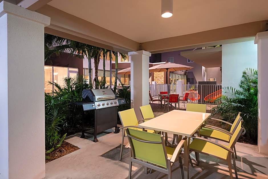 Staybridge Suites Miami International Airport By IHG
