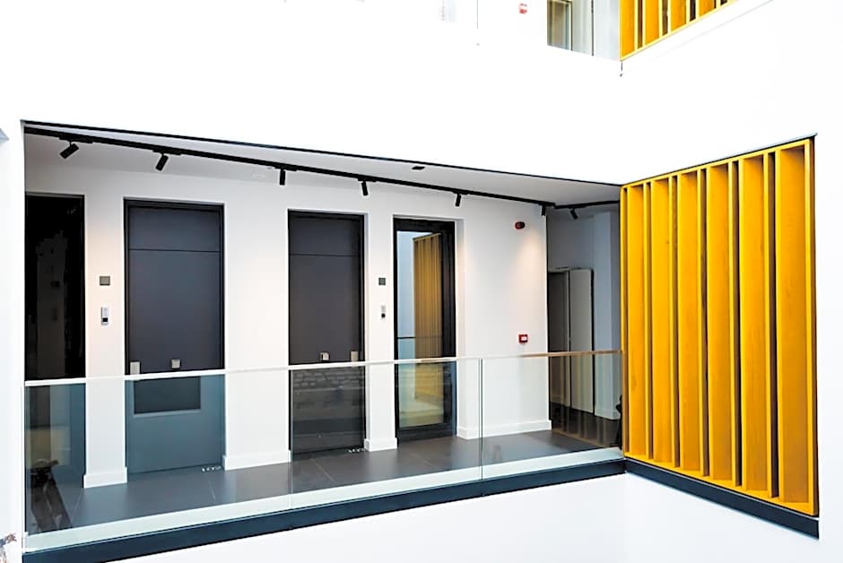 Welldone Quality - Crystal pool