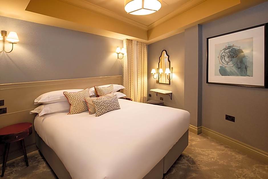 Photo 1 of 6 of Hyde Park Suite