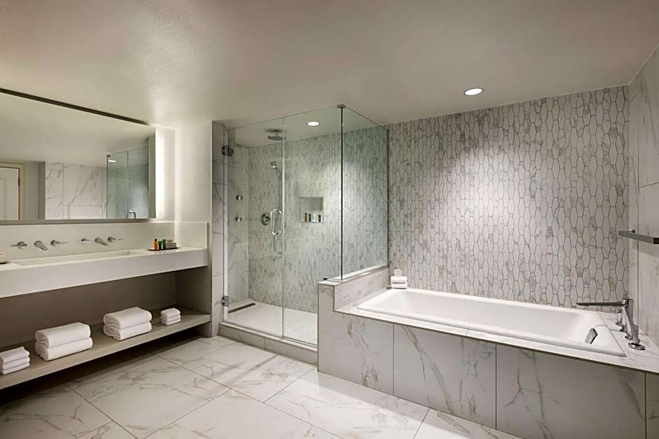 Hilton Fort Collins