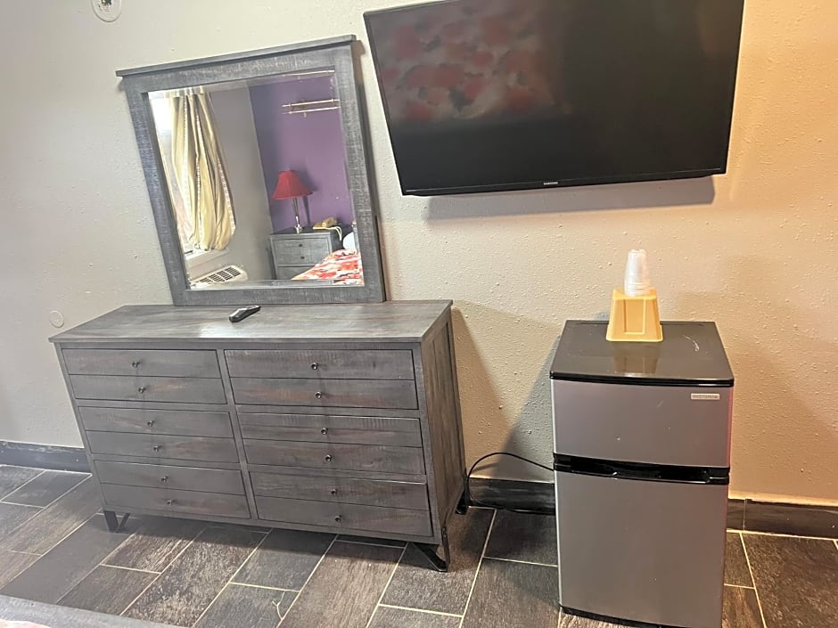 Miami Inn & Suites