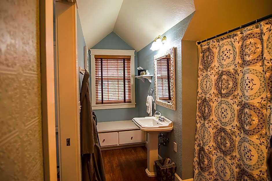 The Campbell House Inn