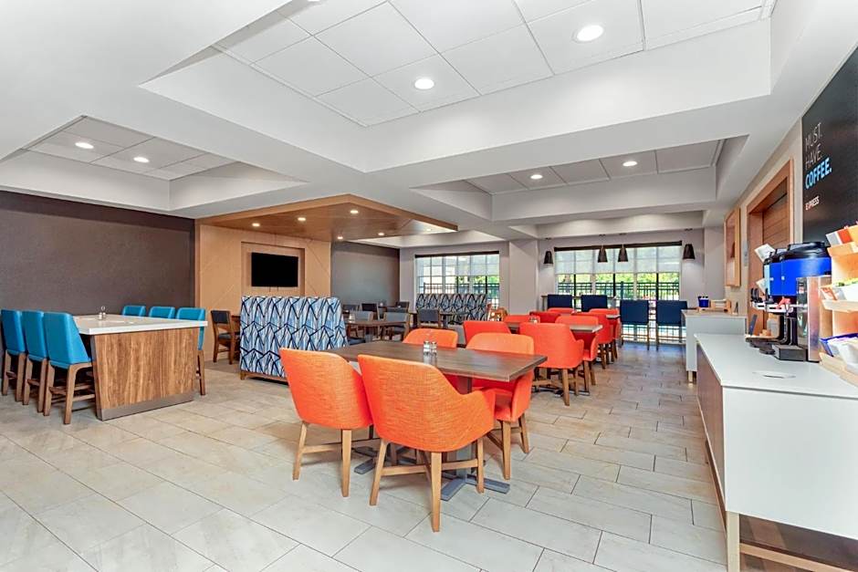 Holiday Inn Express & Suites Palm Coast - I-95