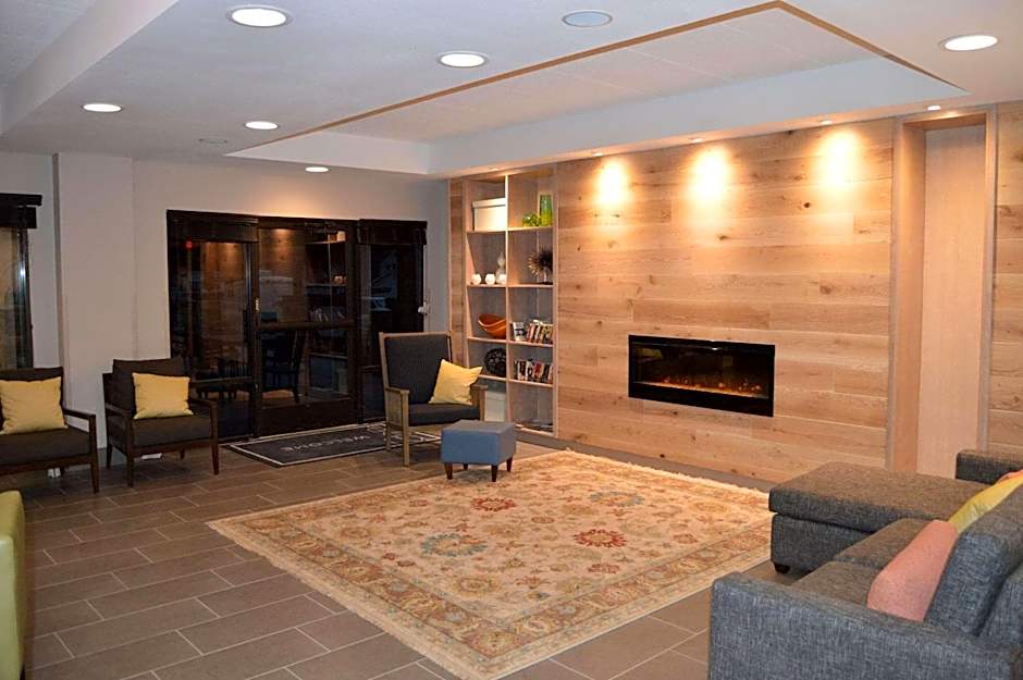 Country Inn & Suites by Radisson, La Crosse, WI