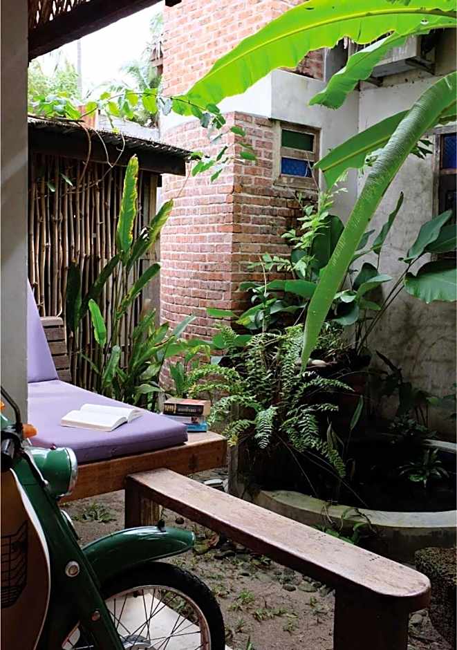 Panji Panji Tropical Wooden Home