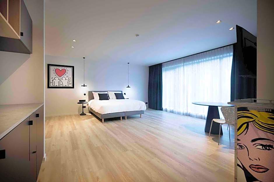 M-Street art lodging - Self check-in