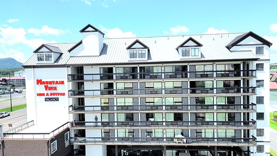Mountain Vista Inn & Suites - Near the Island inPigeon Forge