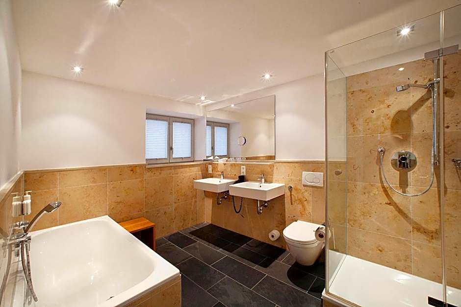 AKZENT Brauerei Hotel Hirsch