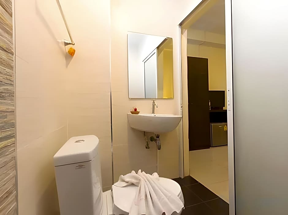 The Elegant Patong Hotel