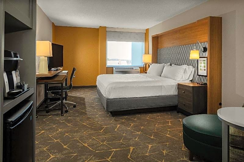 Holiday Inn Boston - Dedham Hotel & Conference Center, an IHG Hotel