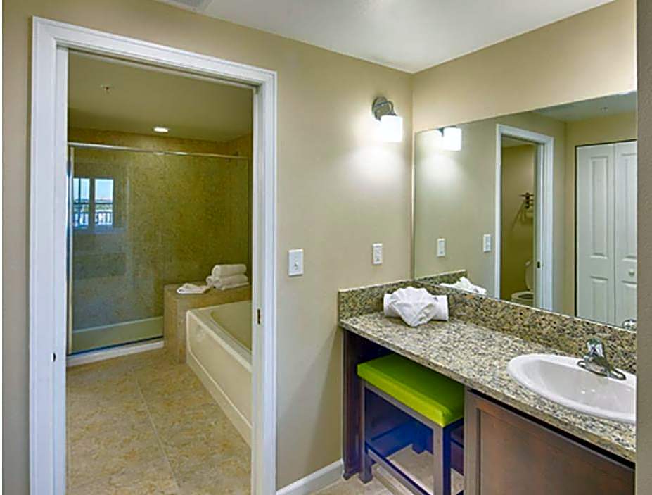 Holiday Homes 1 Room 2 Bed 1 Bathroom 4 Occupants