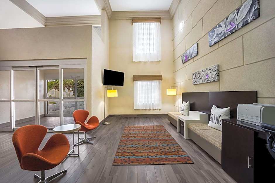 Sleep Inn & Suites Valdosta Mall Area